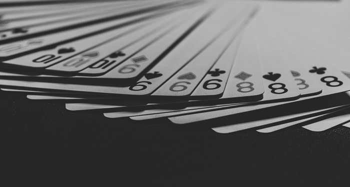 What are the Benefits of Betting at Casino Games?