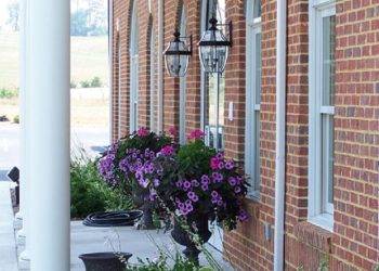 Comprehensive Guide to Charlton & Groome Funeral Home and Crematory, Inc. Obituaries