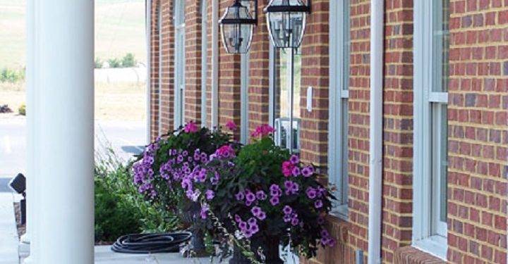 Comprehensive Guide to Charlton & Groome Funeral Home and Crematory, Inc. Obituaries